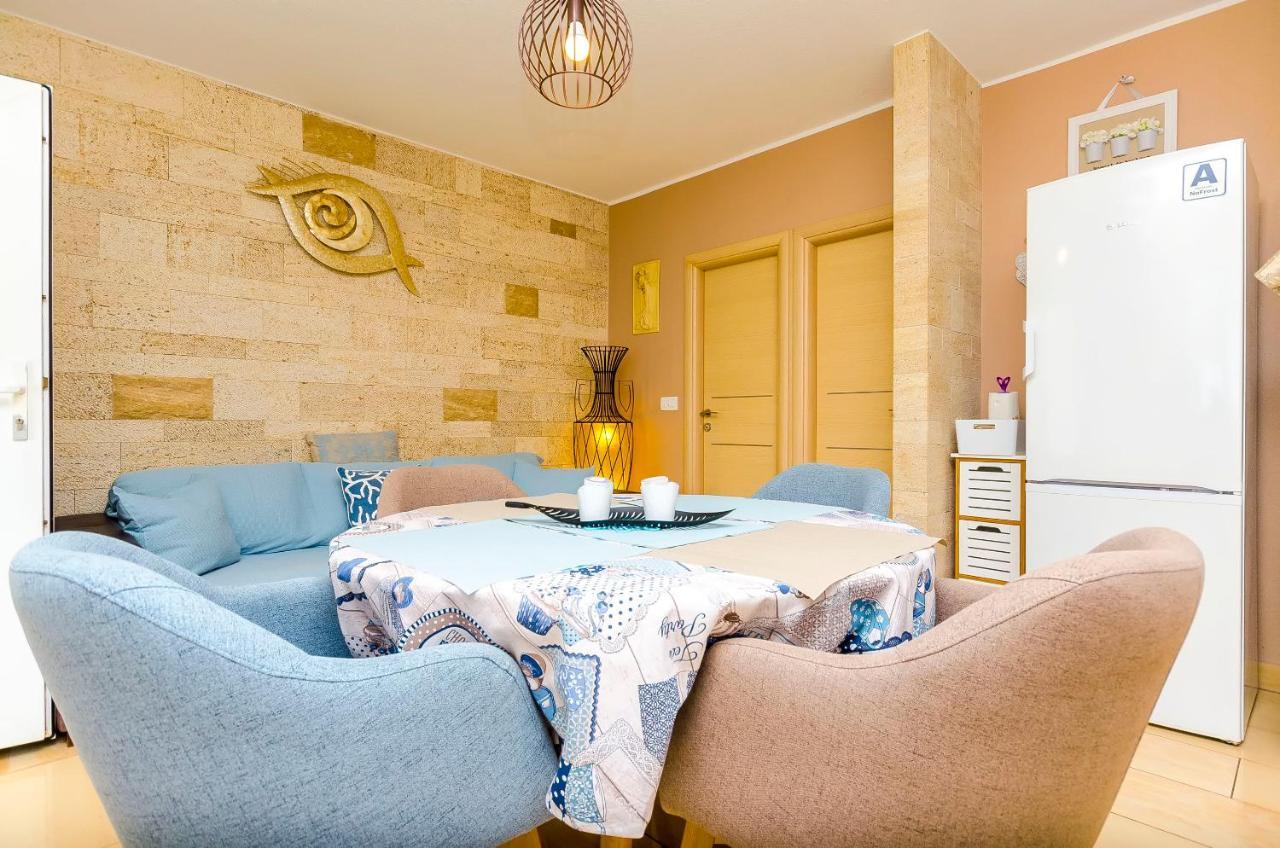 Apartments Nives Trogir Ngoại thất bức ảnh