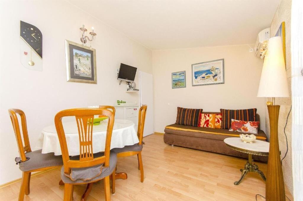 Apartments Nives Trogir Ngoại thất bức ảnh