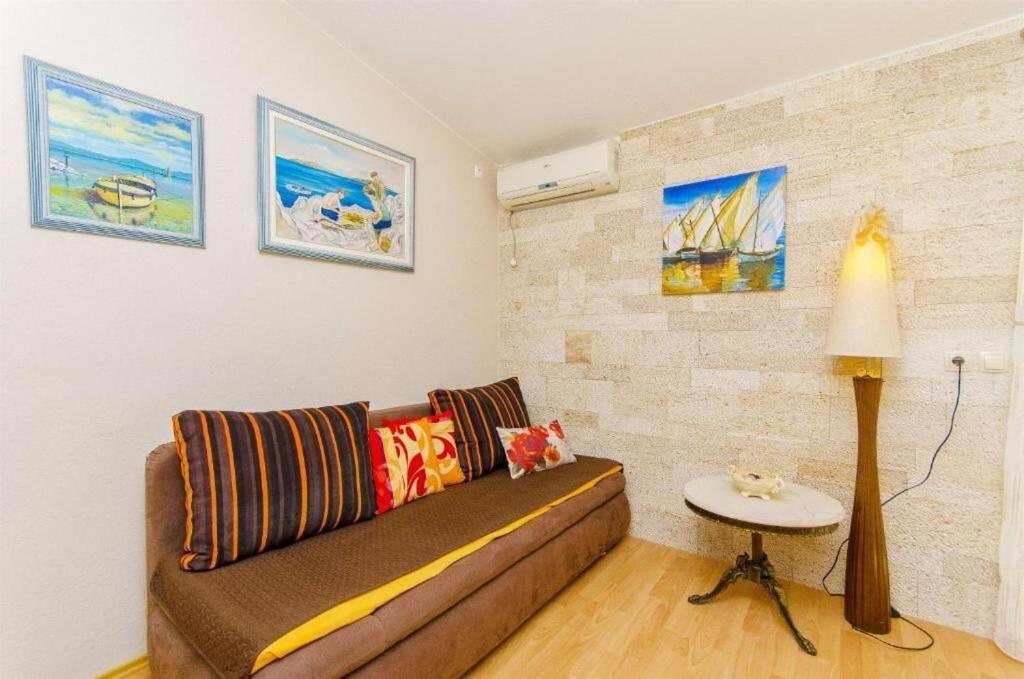 Apartments Nives Trogir Ngoại thất bức ảnh