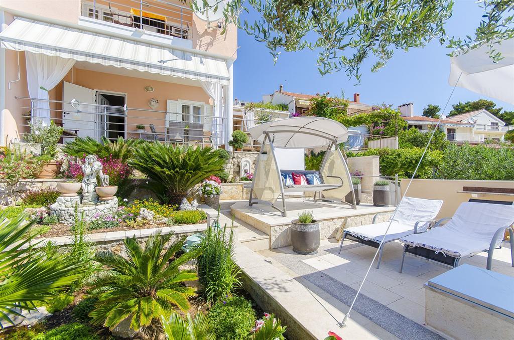 Apartments Nives Trogir Ngoại thất bức ảnh