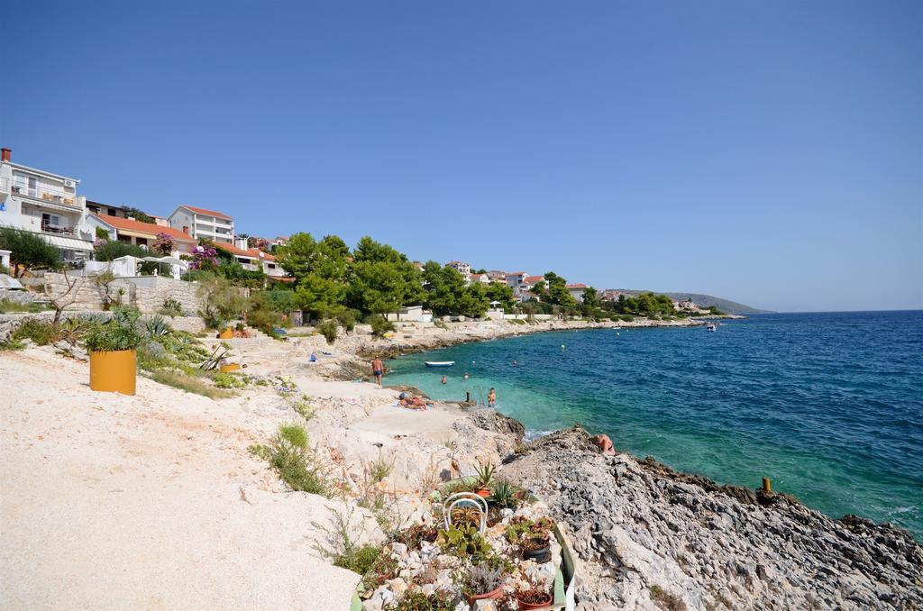 Apartments Nives Trogir Ngoại thất bức ảnh