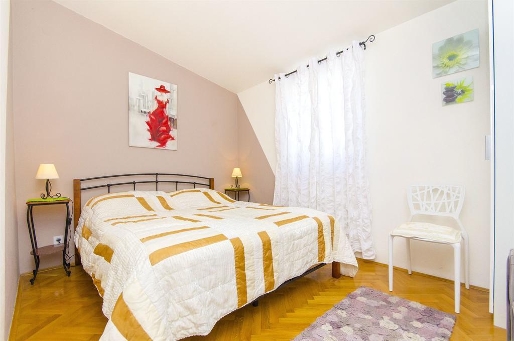 Apartments Nives Trogir Ngoại thất bức ảnh