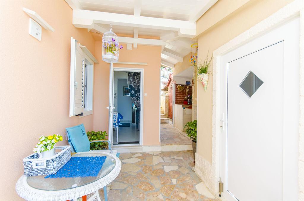 Apartments Nives Trogir Ngoại thất bức ảnh