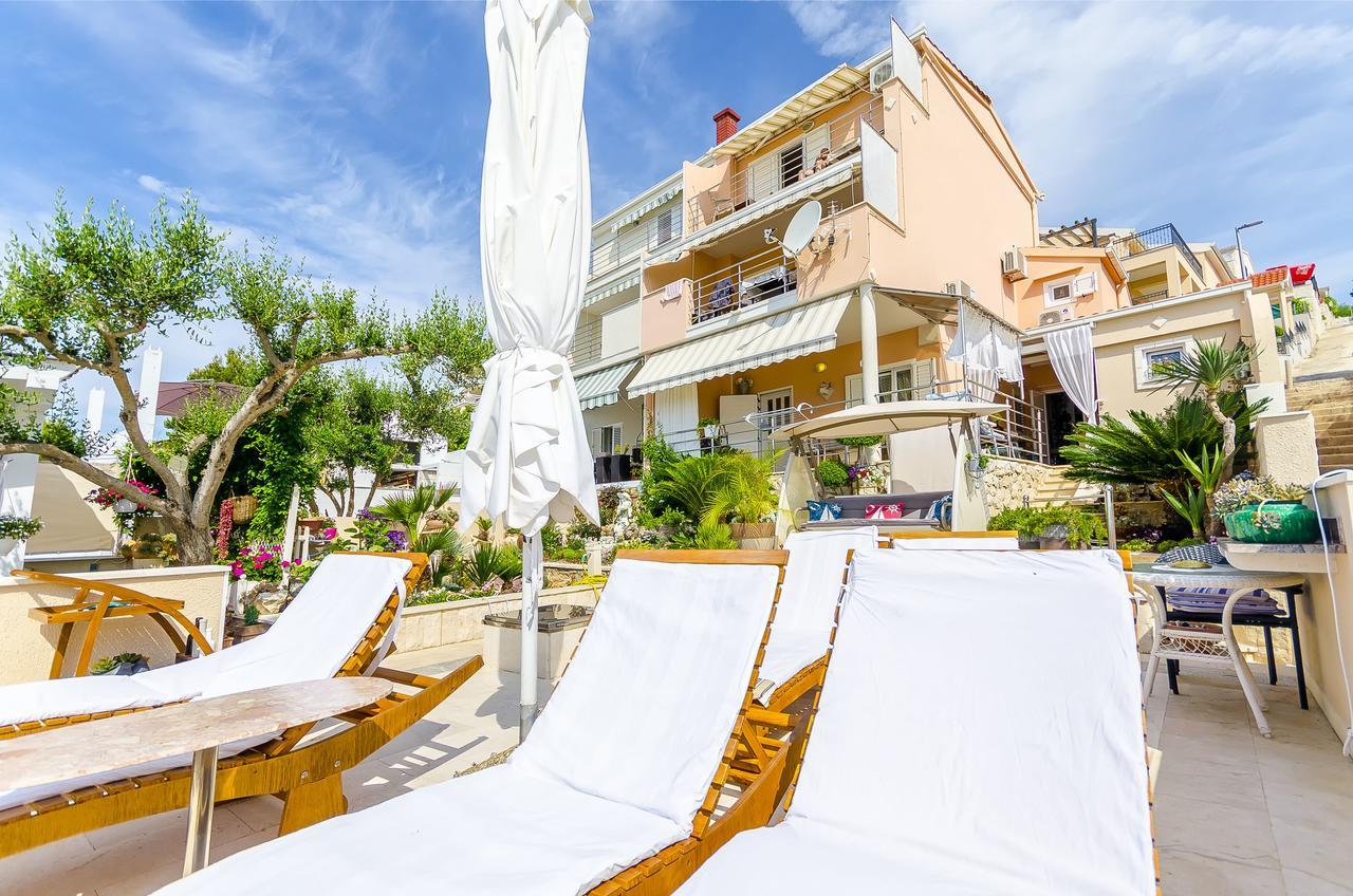Apartments Nives Trogir Ngoại thất bức ảnh